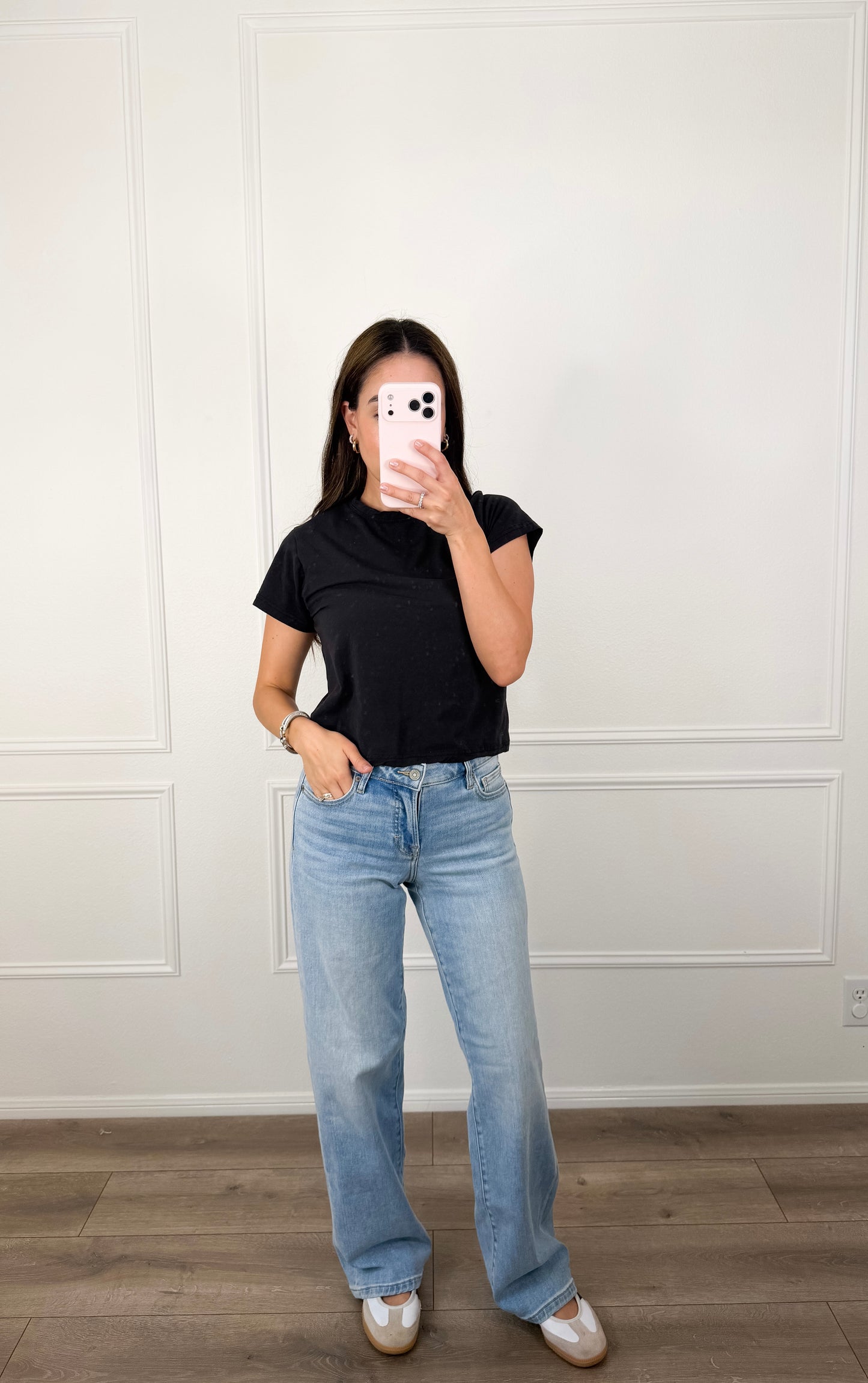 Collette Basic Black Tee